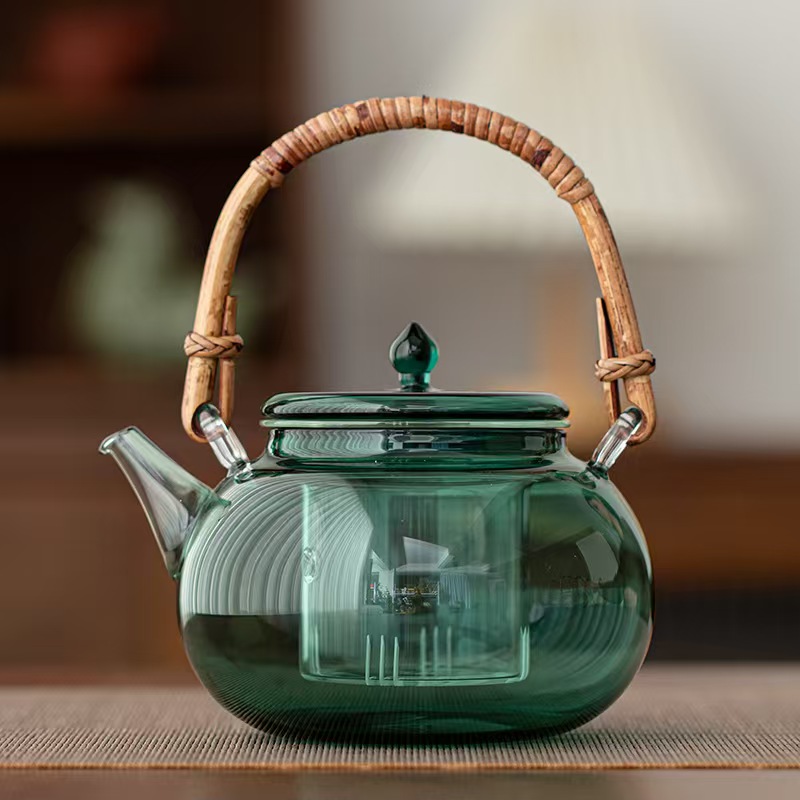 Како да се грижите за вашиот стаклен бокал